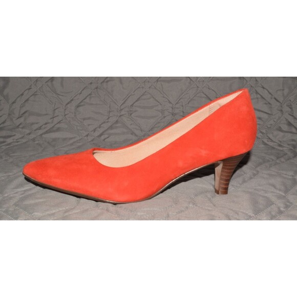 Clarks Collection Adriel Viola Red Suede Pumps Heels Size 6.5M Women 2" Heel - Picture 4 of 9